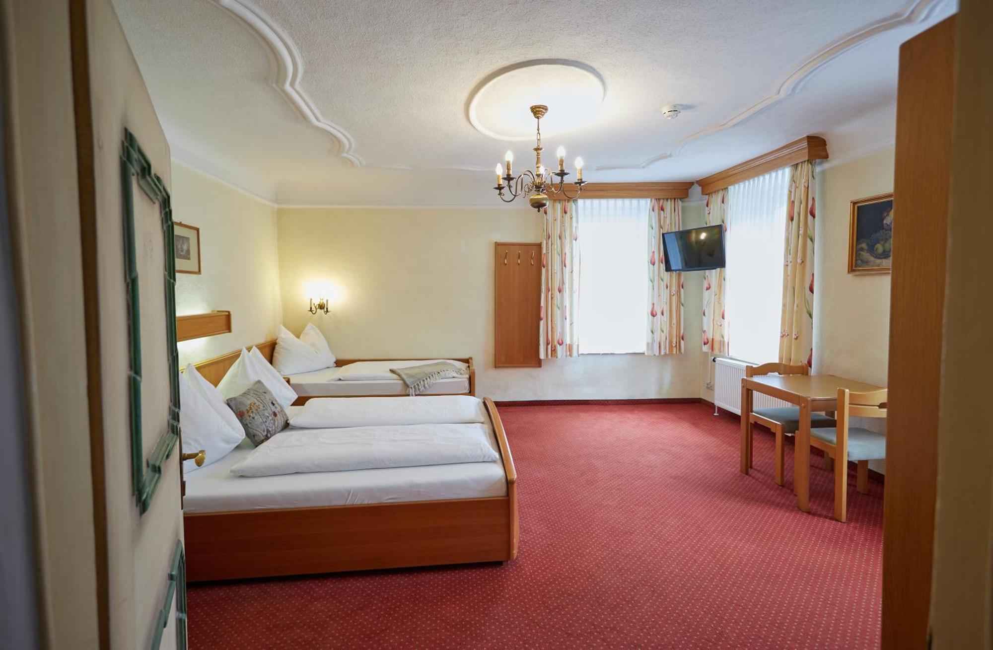 Hotel Gasthof Stenitzer 恩斯塔尔豪斯 外观 照片
